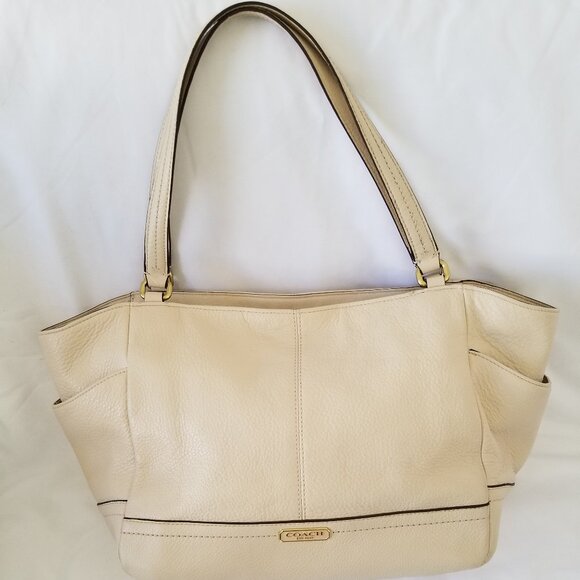 Authentic Cream Coach Park Pebbled Leather Carrie Tote Shoulder Bag Purse - Picture 1 of 13
